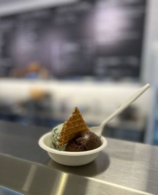 Jeni's Splendid Ice Creams by null