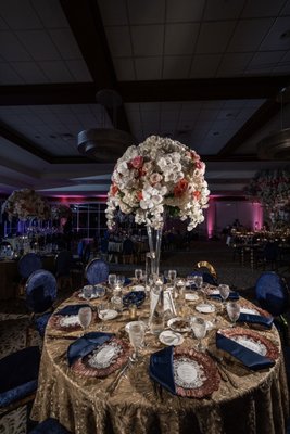 Reception decor and table setting