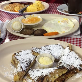 River Oaks Cafe - Breakfast & Brunch Near Me - Fort Worth, Texas