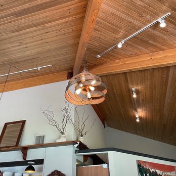 Cafe Sintra - Decor - New American Near Me - Sunriver, Oregon Cafe Sintra - Decor - New American Near Me - Sunriver, Oregon