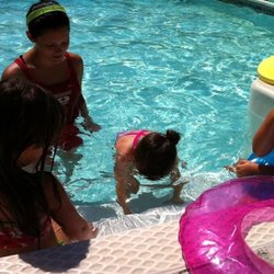 Dupuy Swimming Lessons - I can hold my breath and put my face in the water now!