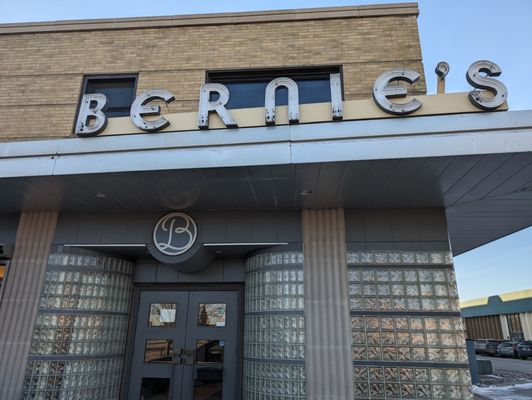 Bernie's by null
