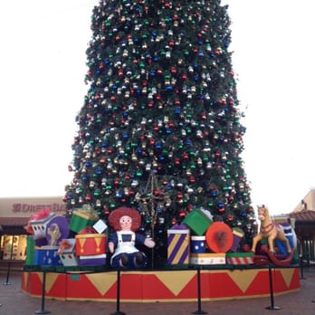 Outlets North Phoenix - Outlet Stores Near Me - Phoenix, Arizona
