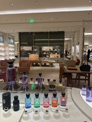 Louis Vuitton Plano Legacy West by null