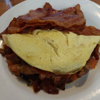 The Garden Grille & Bar - 3 egg omelet - American Near Me - Windsor, Connecticut