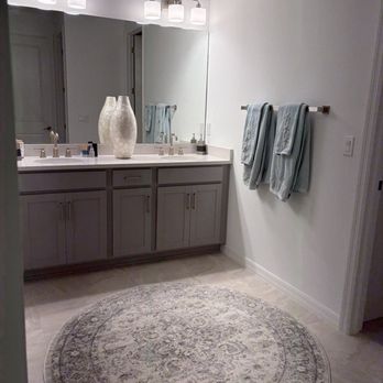 Mamas Built Cleaning - Primary bathroom well cleaned - Home Cleaning Near Me Mamas Built Cleaning - Primary bathroom well cleaned - Home Cleaning Near Me