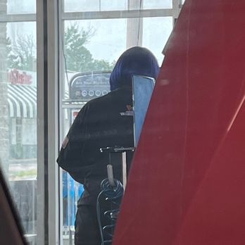 Valvoline Instant Oil Change - One of the coworkers being disrespectful and ignorant. - Oil Change Stations Near Me - Overland, Missouri Valvoline Instant Oil Change - One of the coworkers being disrespectful and ignorant. - Oil Change Stations Near Me - Overland, Missouri