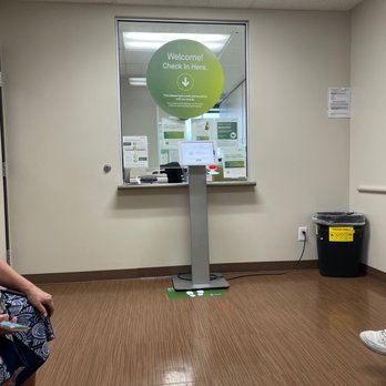 Quest Diagnostics - As you can see in the photo no staff behind the kiosk - Laboratory Testing Near Me - Arcadia, California
