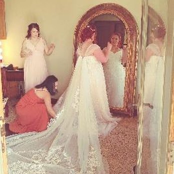 Bluestone Meadow - Bridal dressing room, lots of mirrors and light! - Farms Near Me - Placerville, California