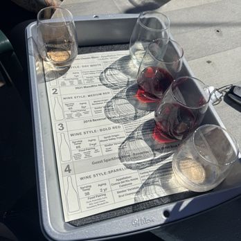 Twist Wine - Wine sampler - Wineries Near Me - Pacific City, Oregon Twist Wine - Wine sampler - Wineries Near Me - Pacific City, Oregon
