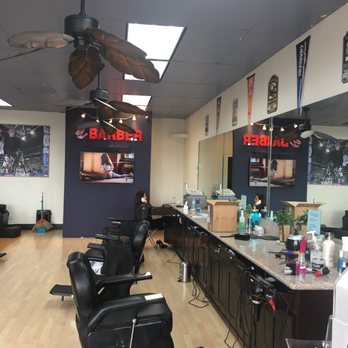 i Barber - Place is super fresh and clean . Everything is new ! - Barbers Near Me - Huntington Beach, California