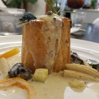 Tiny Pyramid - Escargot - Cafes Near Me - Honolulu, Hawaii Tiny Pyramid - Escargot - Cafes Near Me - Honolulu, Hawaii