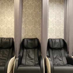 Luxe Dental Spa - Great massage chairs!