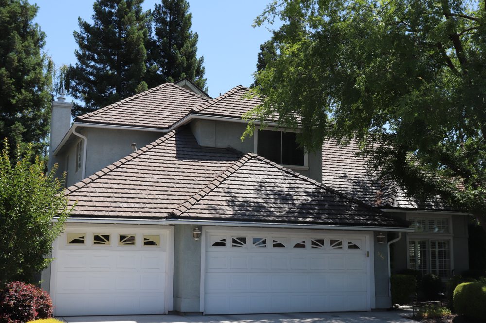 Slide of Clark's Gables Roofing