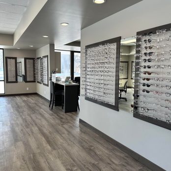 Opticare - Crookston Vision Associates - Optometrists Near Me - Crookston, Minnesota Opticare - Crookston Vision Associates - Optometrists Near Me - Crookston, Minnesota