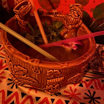 Kona's - Bars Near Me - San Francisco, California