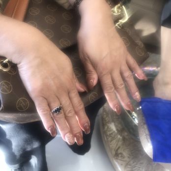 Gem Nail Bar - Nail Salons Near Me - Long Beach, California