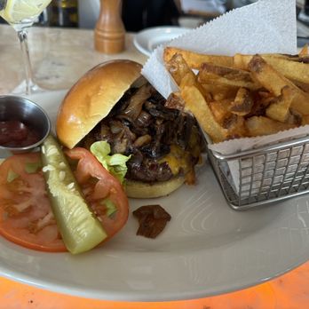 Sear House Grill - Sirloin burger - Seafood Near Me - Little Falls, New Jersey
