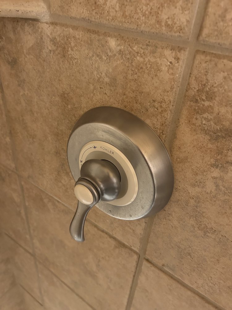 Slide of AV Handy Tech Repair