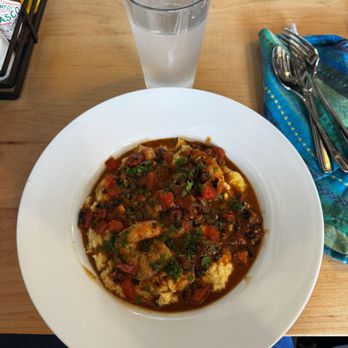 Piccolo Orsetto - Shrimp and grits w/ tomato based sauce, but not too much of a tomato taste. - Bars Near Me - Dayton, Ohio