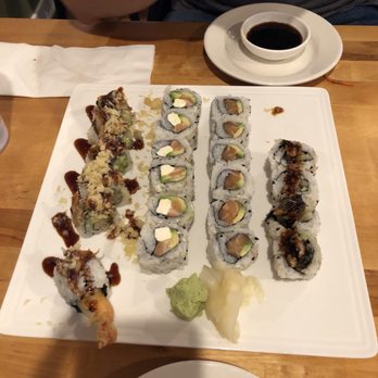 Sakura Sushi - Sushi Bars Near Me - Schaumburg, Illinois