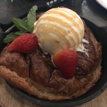 The '401 - Croissant bread pudding - American Near Me - Bellaire, Texas The '401 - Croissant bread pudding - American Near Me - Bellaire, Texas