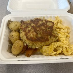 Chesapeake Food Works - Crab cake with roasted potatoes (not roasted but boiled) and Mac and cheese