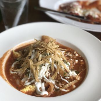 5 Rabanitos - Chilaquiles rojos. ¡¡¡Qué Rico!!! - Mexican Near Me - Chicago, Illinois