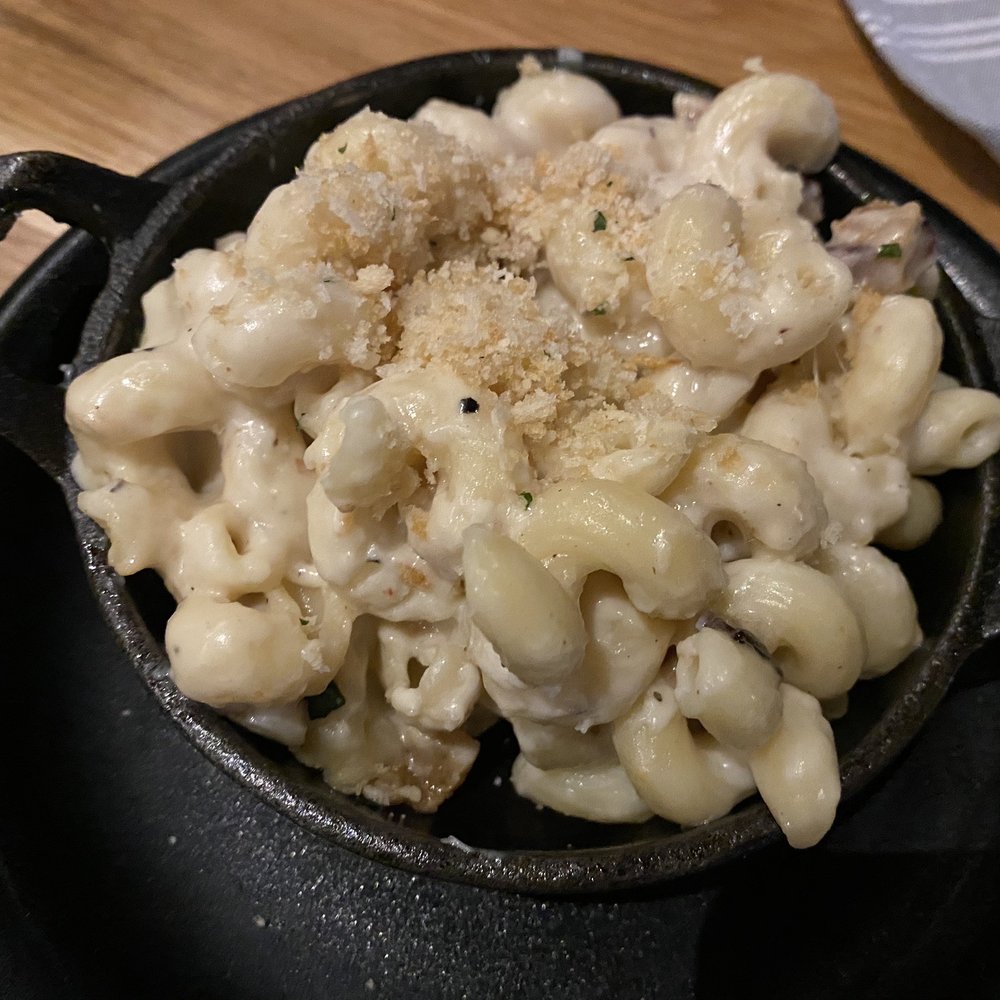 Bigfire - Pork belly Mac & cheese - American Near Me - Orlando, Florida Bigfire - Pork belly Mac & cheese - American Near Me - Orlando, Florida