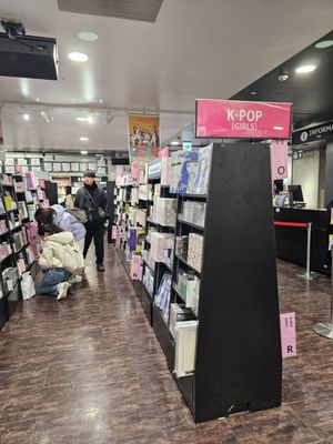 タワーレコード渋谷店 - Updated June 2025 - 326 Photos & 65