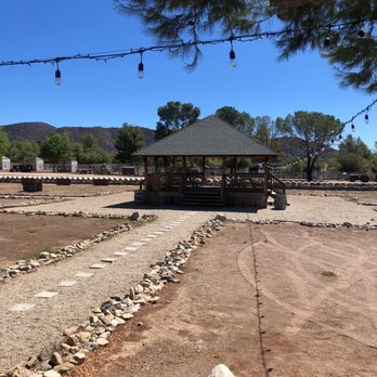 Agua Dulce Winery - Outside patio - Wineries Near Me - Agua Dulce, California