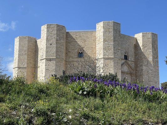 Castel del Monte by null