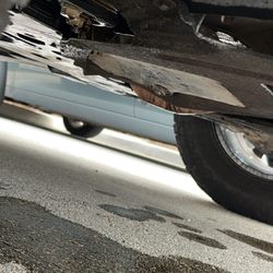 Tire Kingdom - Leaking oil
