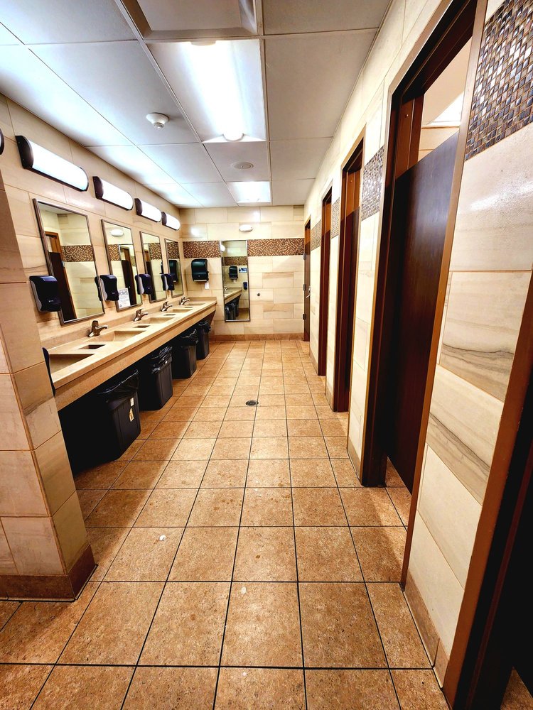 ROAD RANGER Updated July 2024 41 Photos 2202 N Main St, Brinkley