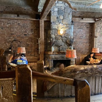 Yellow Deli - Dining area - Delis Near Me - Rutland, Vermont Yellow Deli - Dining area - Delis Near Me - Rutland, Vermont
