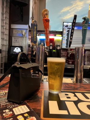 Blondies Sports Bar & Grill by null