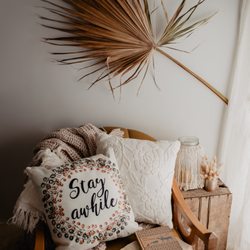 UniikPillows - Fall Favorites: Stay Awhile