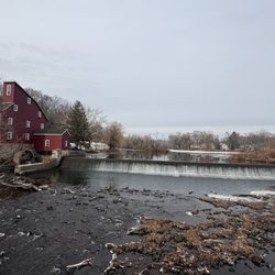 Red Mill Museum Village - What a picturesque place the red mill village is
