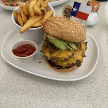 Malibu Brewing - Cali smash with fries - Breweries Near Me - Malibu, California