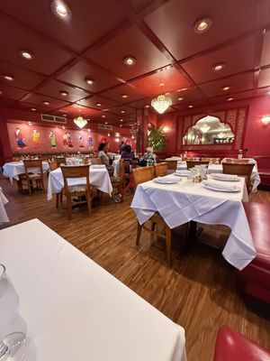 Duangrat's Thai Restaurant by null