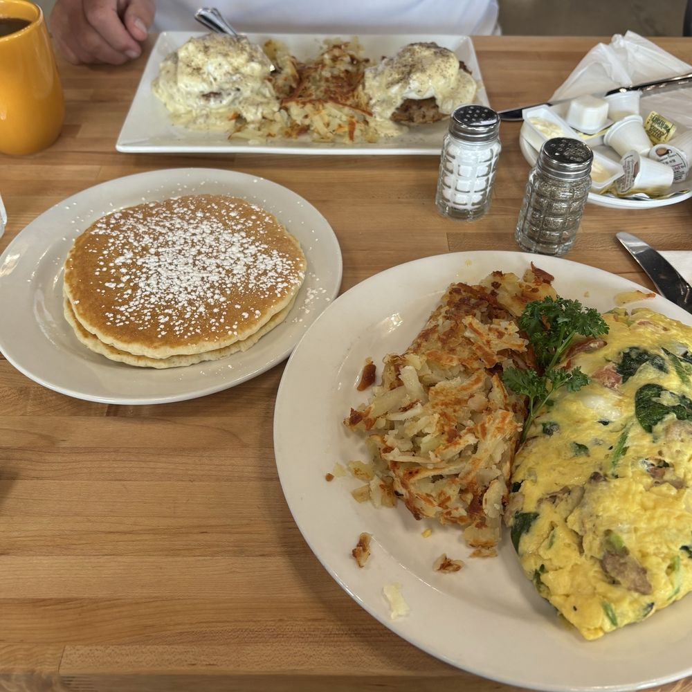 A delightful breakfast at this local restaurant. Excellent food and service! A delightful breakfast at this local restaurant. Excellent food and service!