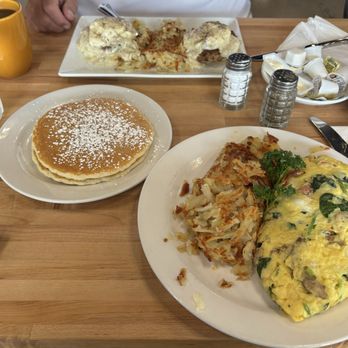 Oranges Pancake House - A delightful breakfast at this local restaurant.  Excellent food and service! - Burgers Near Me - Palos Heights, Illinois