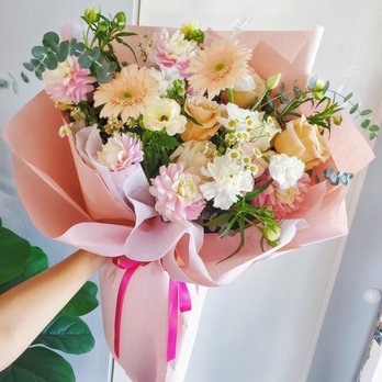 Petals and Sea Breeze - Florists Near Me