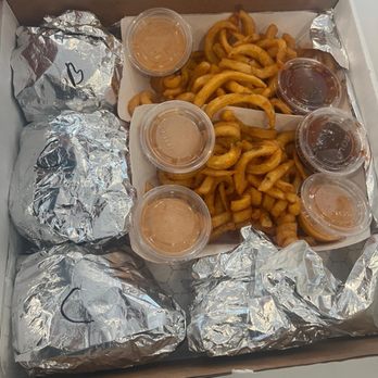 The Local River Dell - Burger, Chicken, fries - Burgers Near Me - Oradell, New Jersey