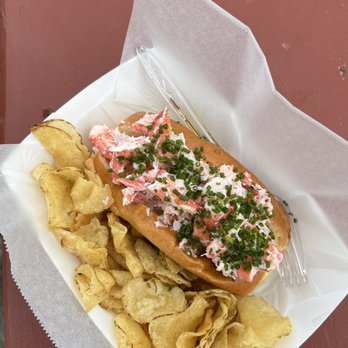 Bite Into Maine - Maine Lobster Roll (Mayo and Chives) - Seafood Near Me - Cape Elizabeth, Maine