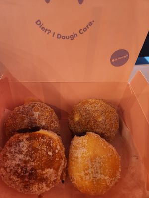 Dot & Dough by null