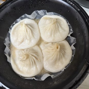 Cheli - Xiao Long Bao - Shanghainese Near Me - New York, New York