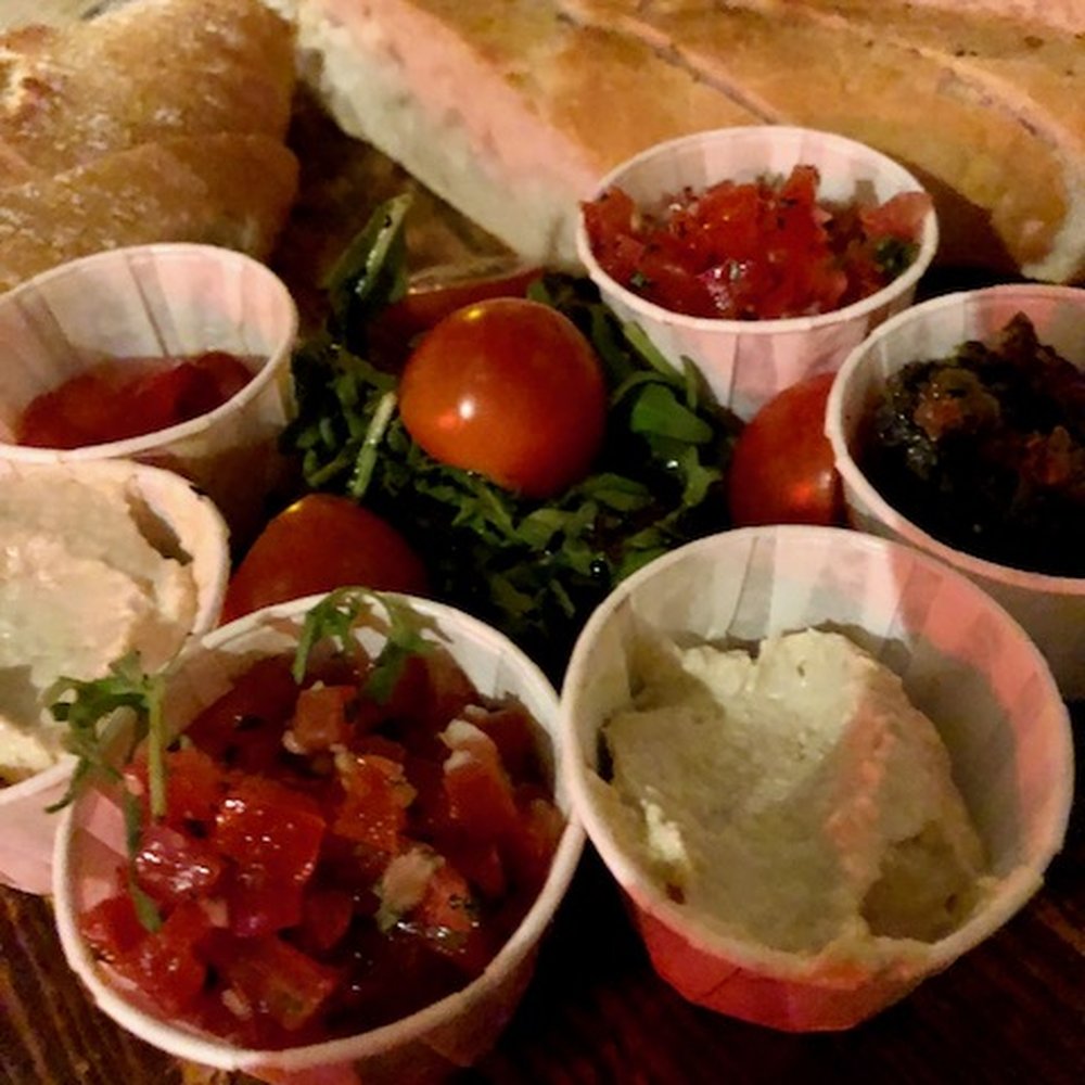 Mother Reilly's - Vegetarian Mixed Plate - Pubs Near Me - Dublin, D Mother Reilly's - Vegetarian Mixed Plate - Pubs Near Me - Dublin, D