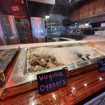 Conchy Joe's - Raw seafood - Seafood Near Me - Jensen Beach, Florida