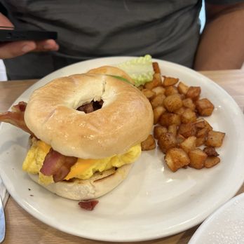 Aloha Kitchen - Egg Breakfast Bagel Sammy - Breakfast & Brunch Near Me - Honolulu, Hawaii